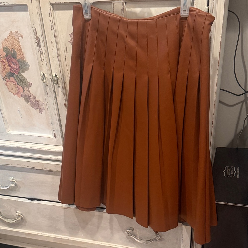 Elegant Brown Pleated Skirt